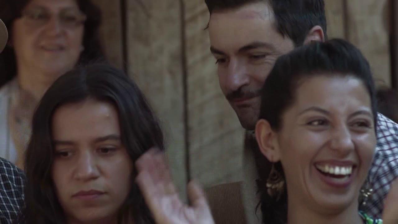 La mujer de la Esclavina Trailer