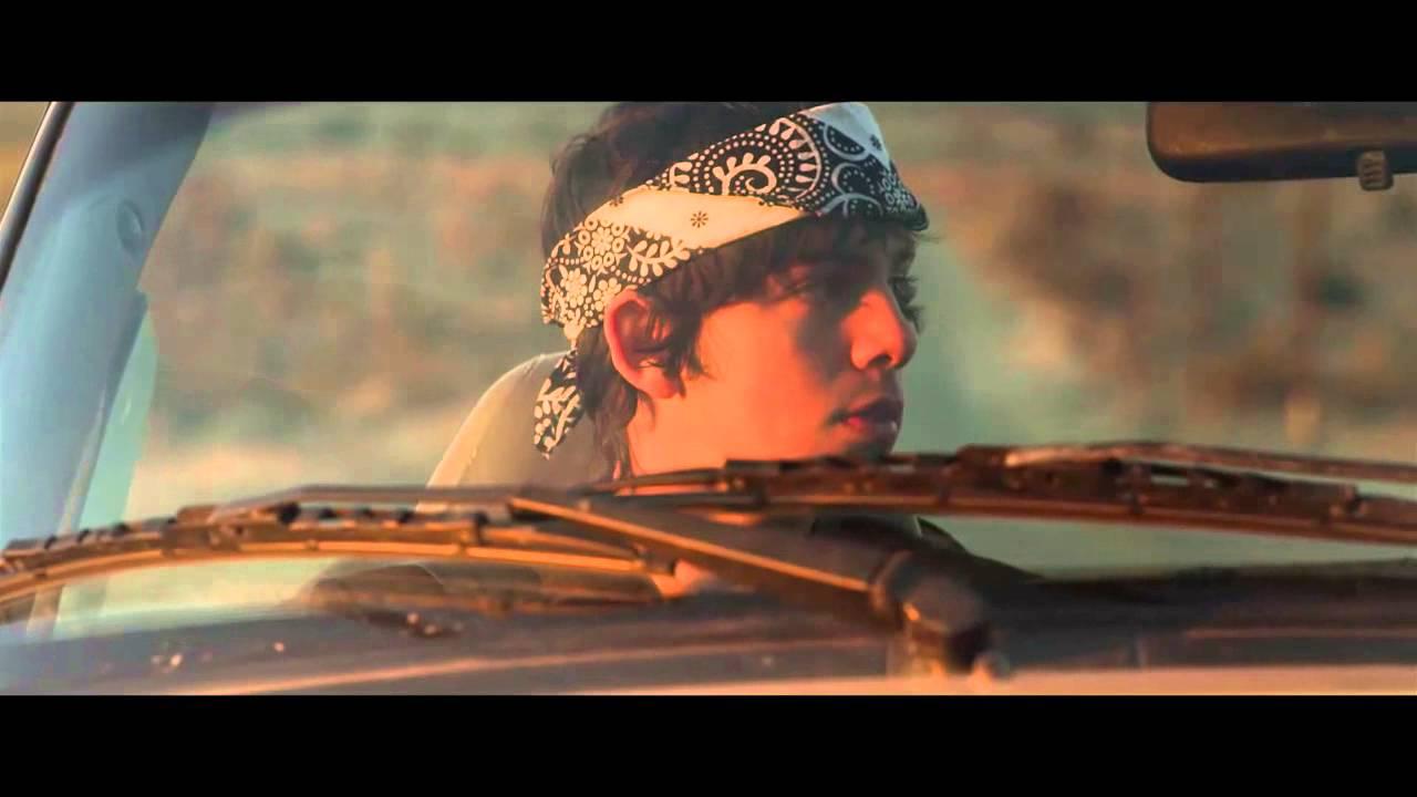 Hugo, Paco, Luis y tres chicas de rosa Trailer