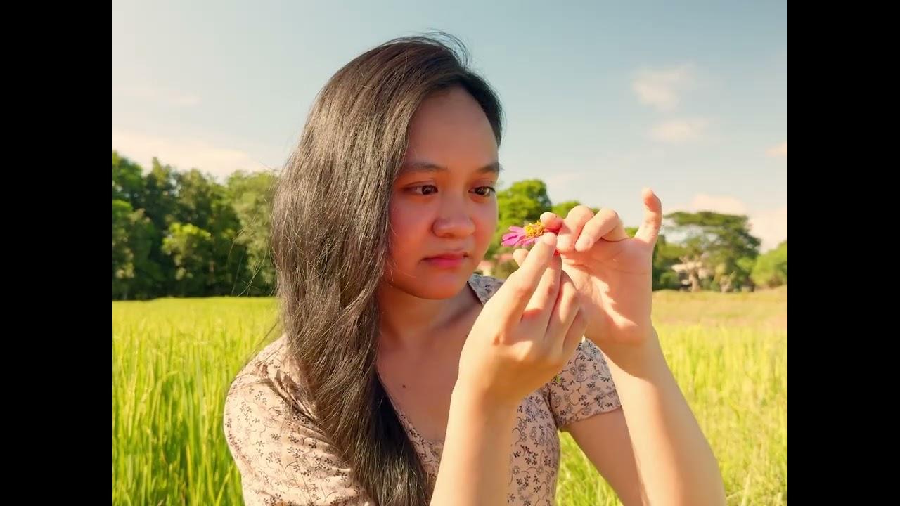 Flora Trailer