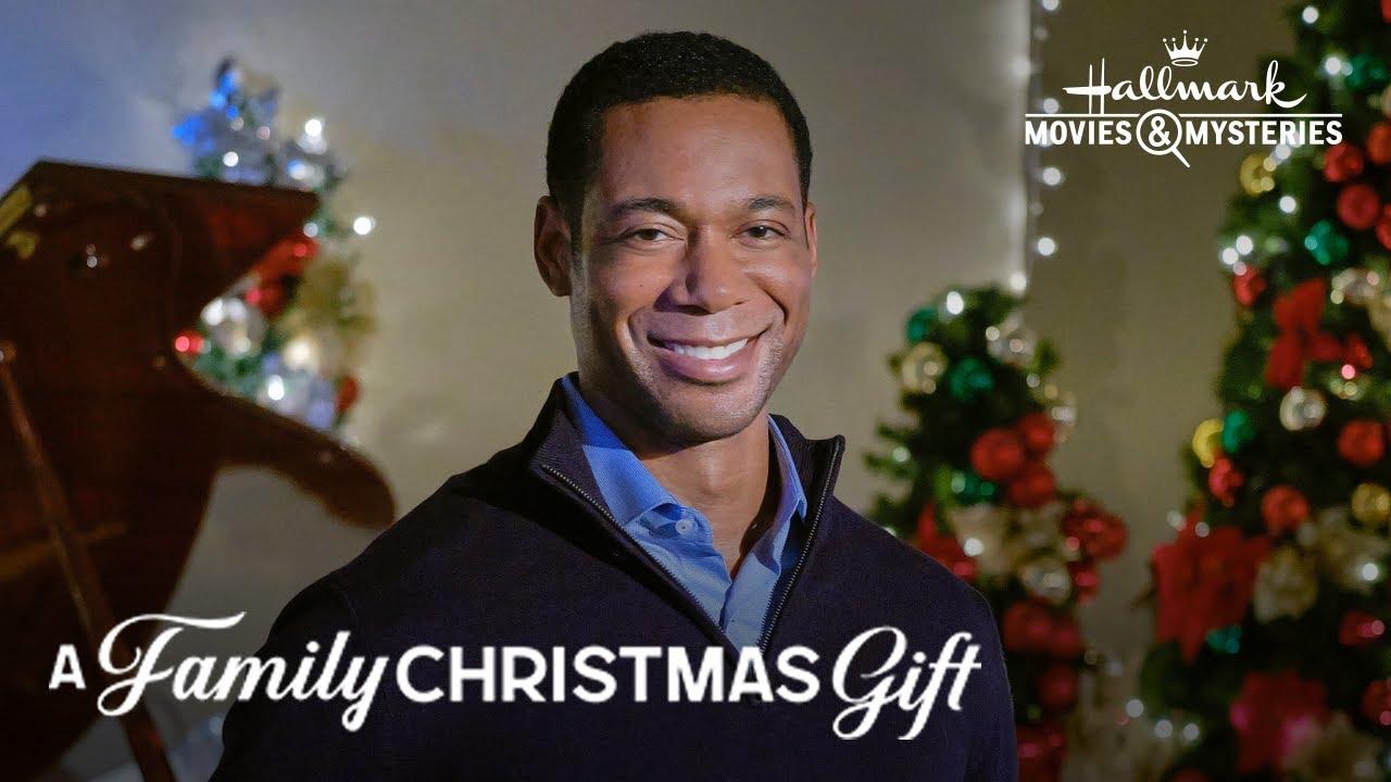 A Family Christmas Gift Trailer