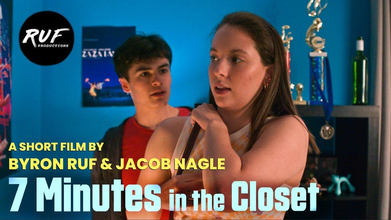7 Minutes in the Closet Trailer