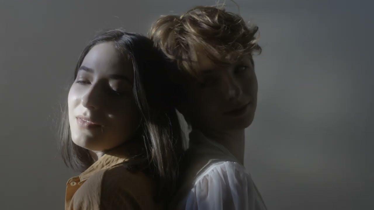 The sky above us Trailer