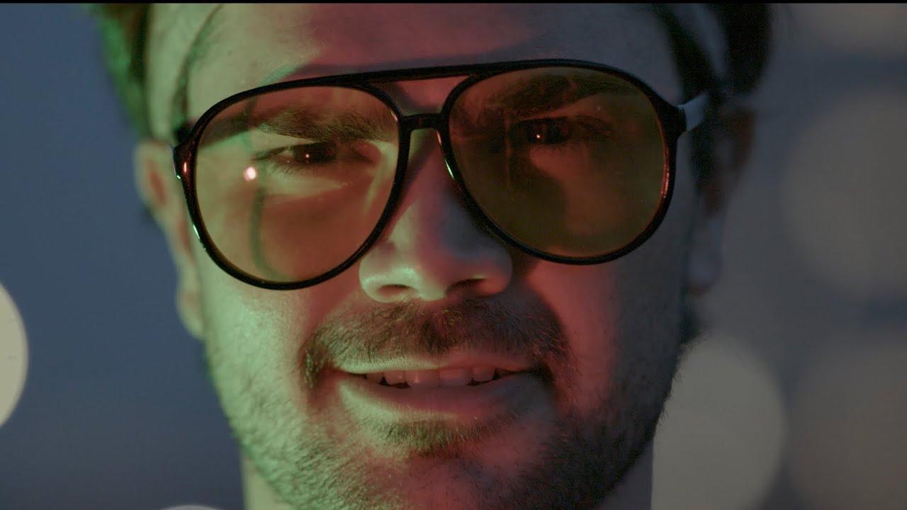 Self Portraits or: How to talk endearingly to possible victims Trailer