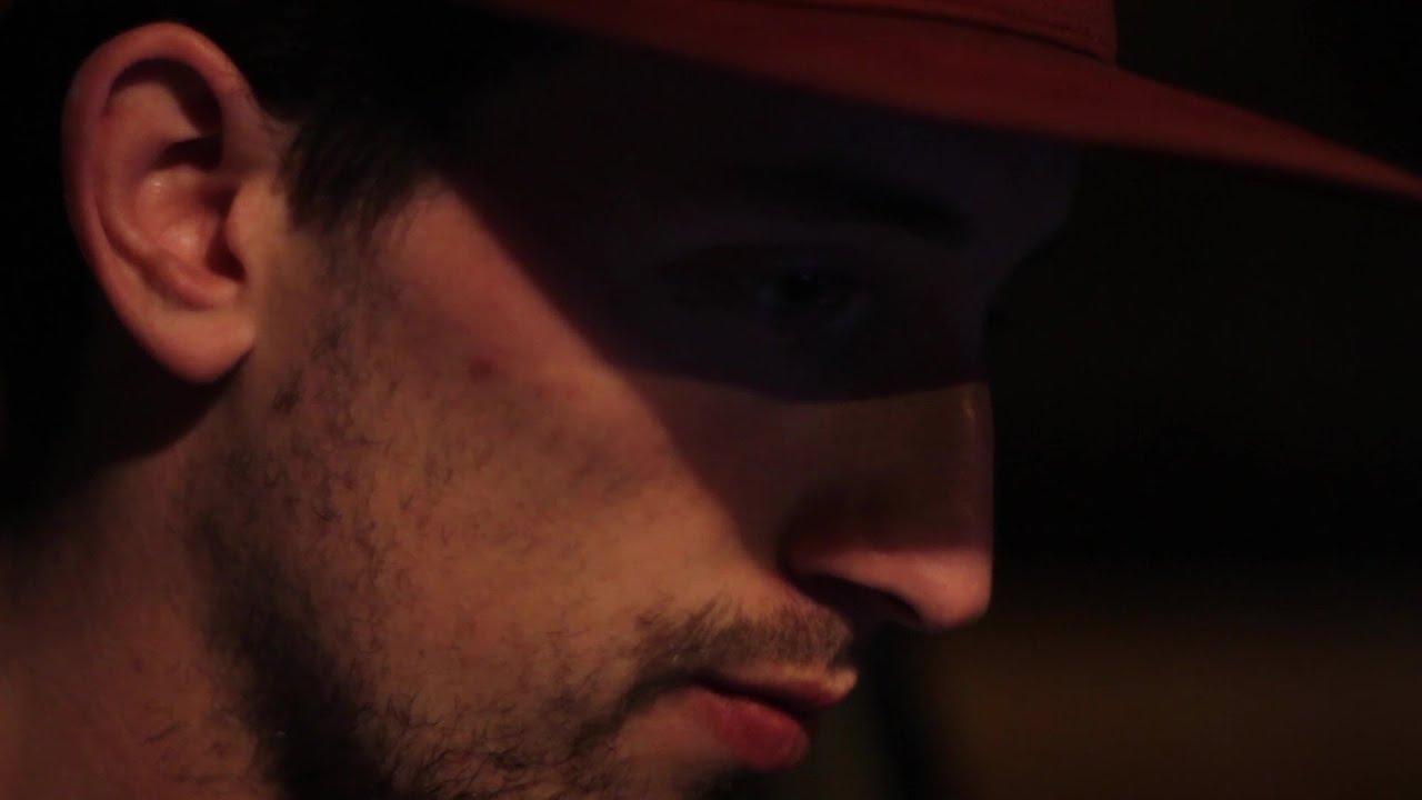 Lo dudoso Trailer