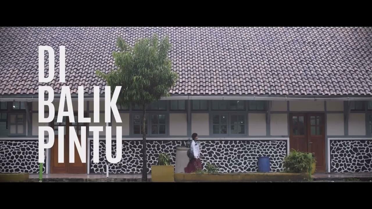 Di Balik Pintu Trailer