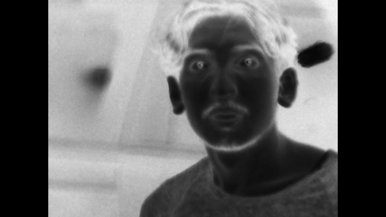 A person who sleeps and dreams Trailer