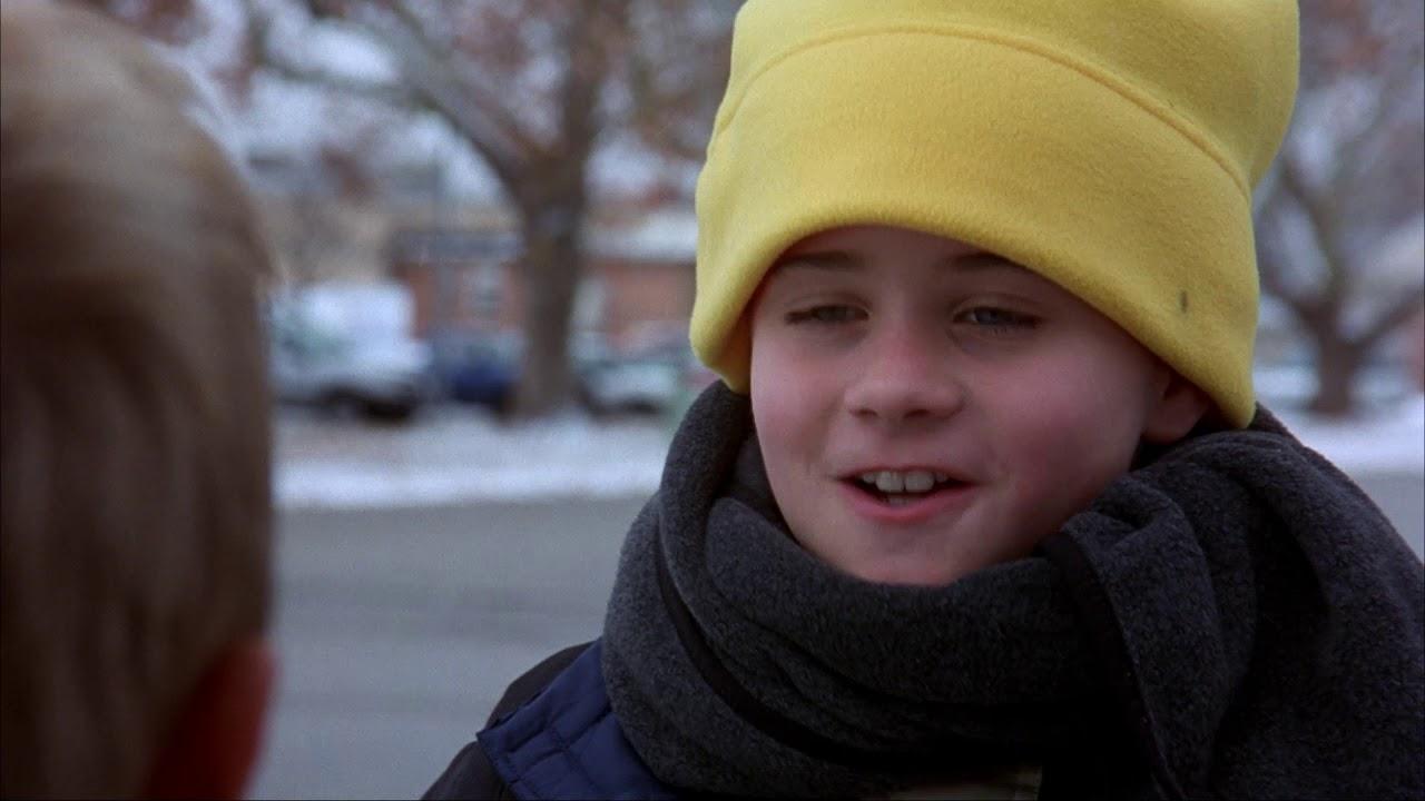 I Saw Mommy Kissing Santa Claus Trailer