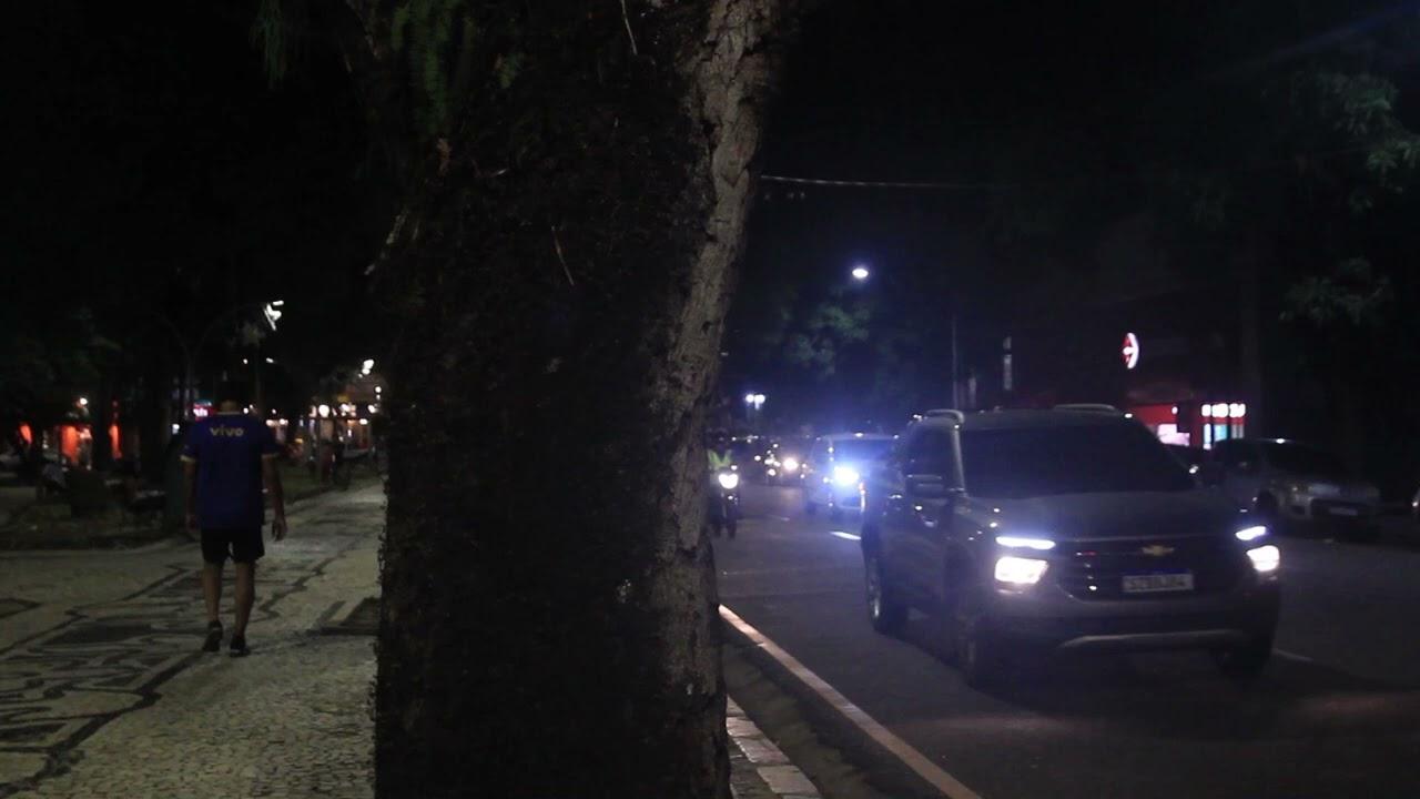Pequeno Filme Sobre a Noite Trailer