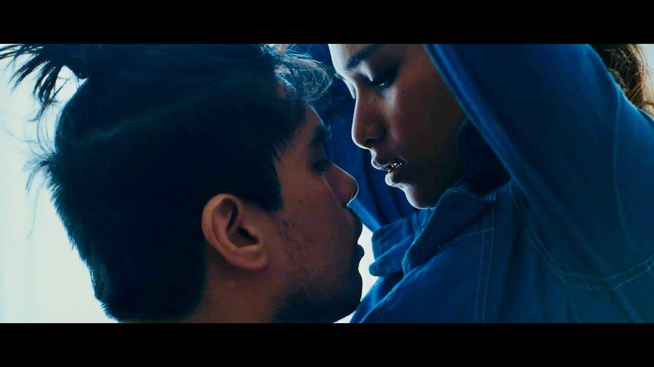 Love and Pain in Between Refrains Trailer