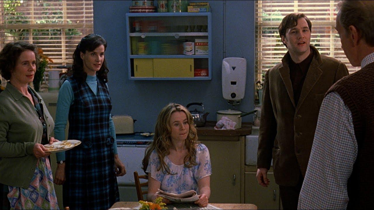 Hilary and Jackie Trailer