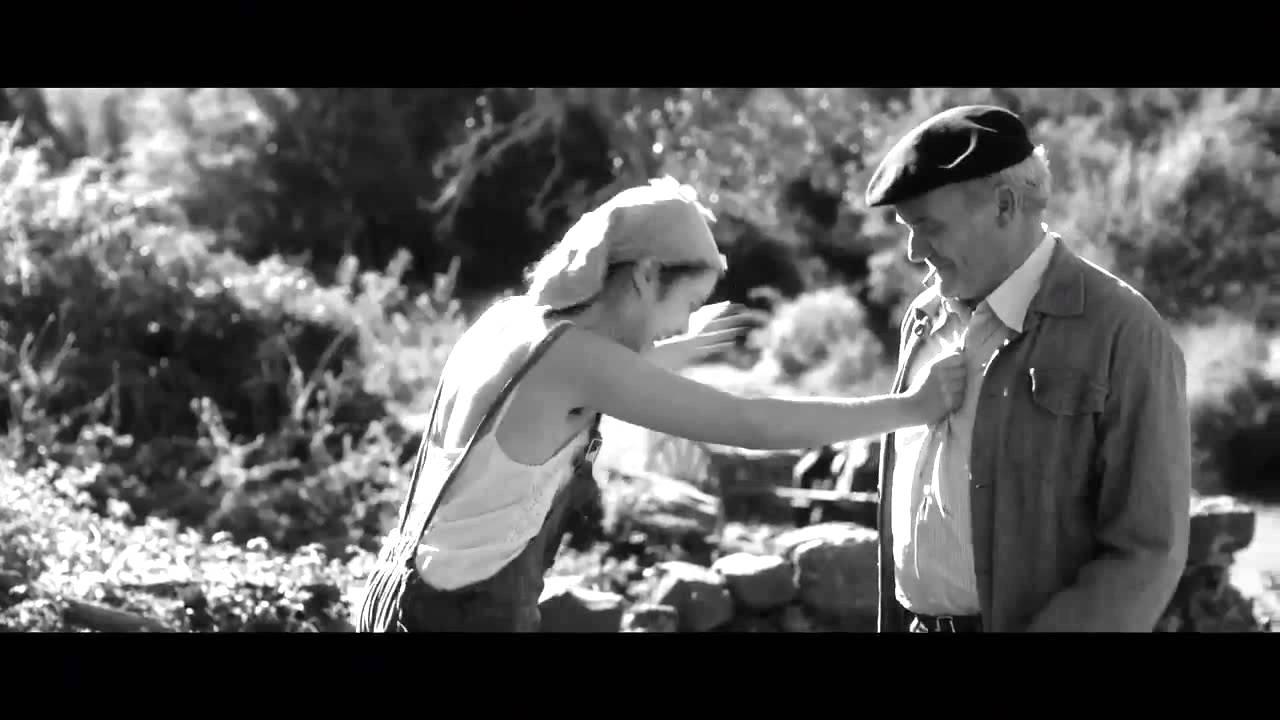 The Artist and the Model Trailer
