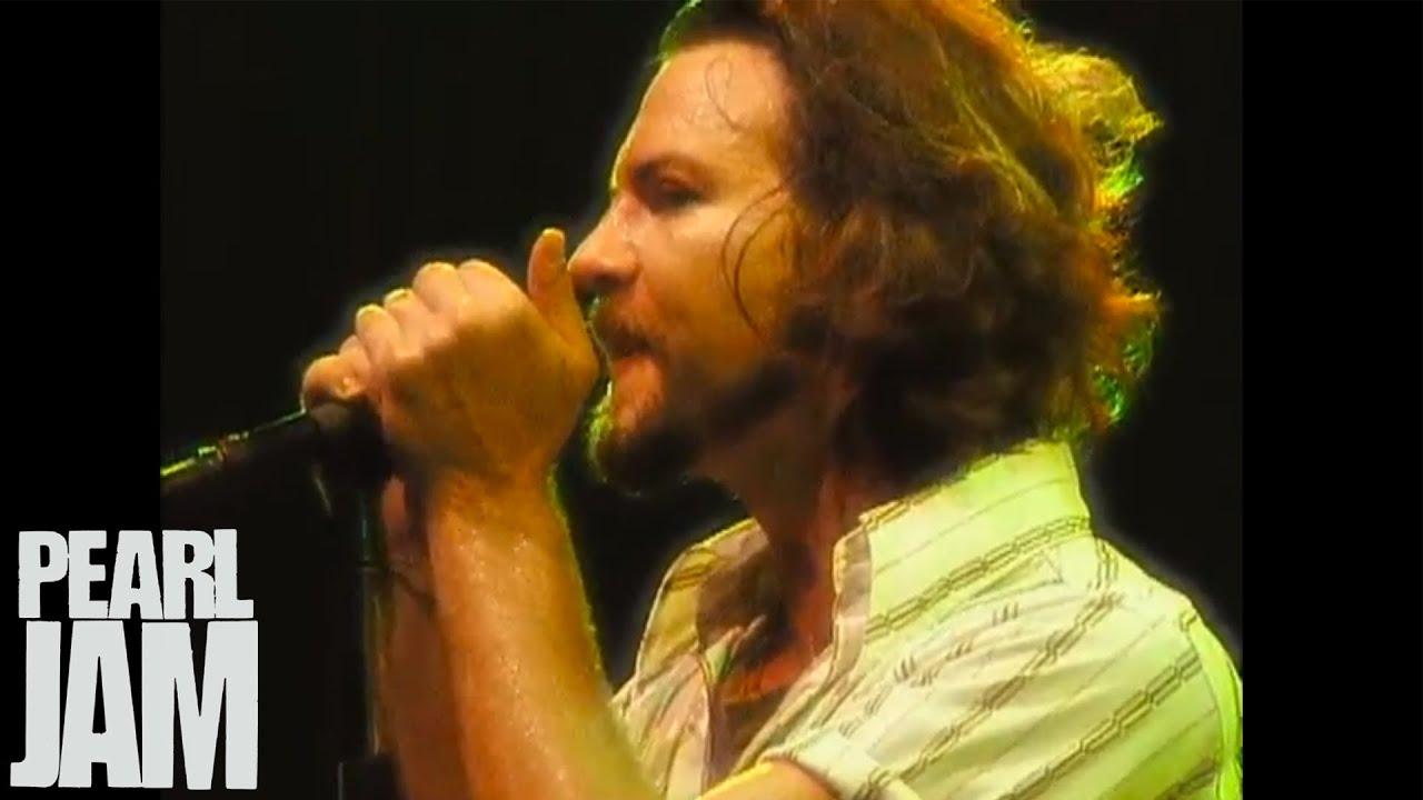 Pearl Jam: Touring Band 2000 Trailer