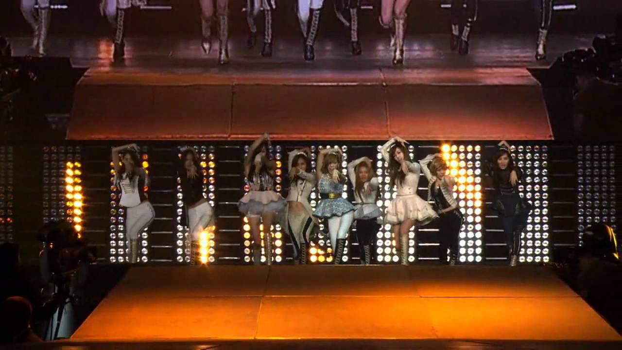 I AM.: SMTOWN LIVE WORLD TOUR in Madison Square Garden Trailer