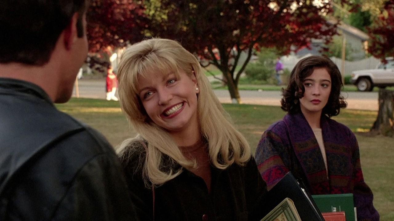 Twin Peaks: Fire Walk with Me Trailer