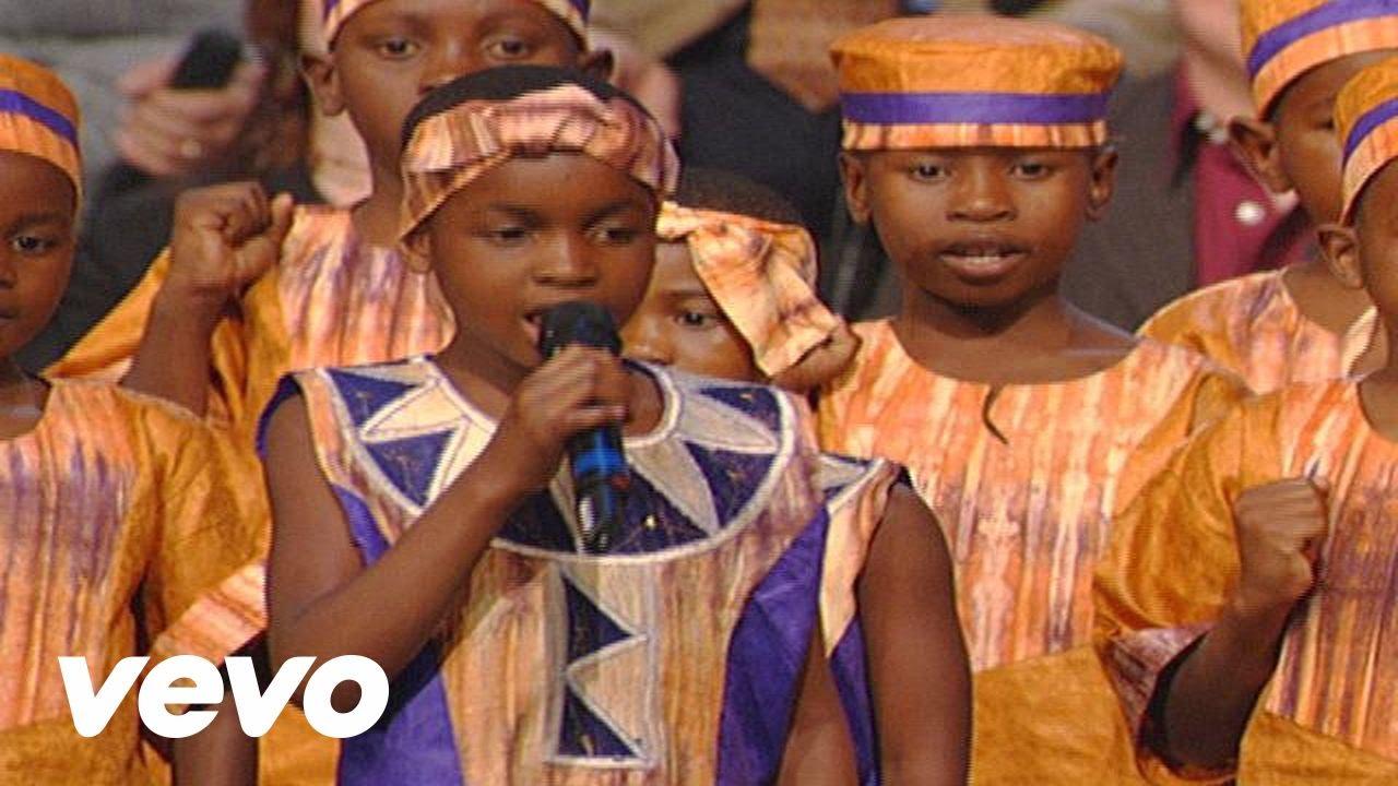 Gaither Homecoming Christmas from South Africa Trailer