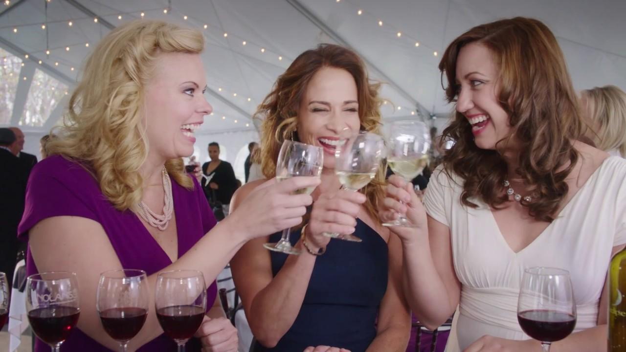 How to Get Rid of a Body And Still Be Friends Trailer