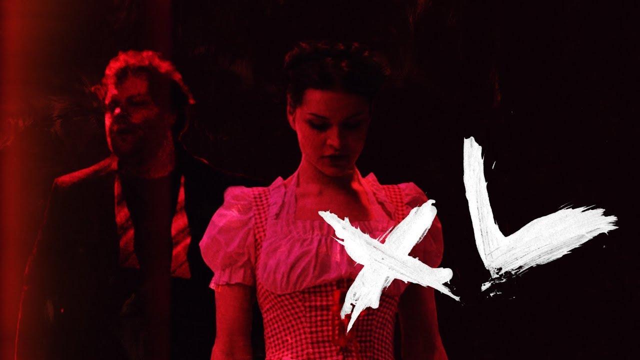 XL Trailer