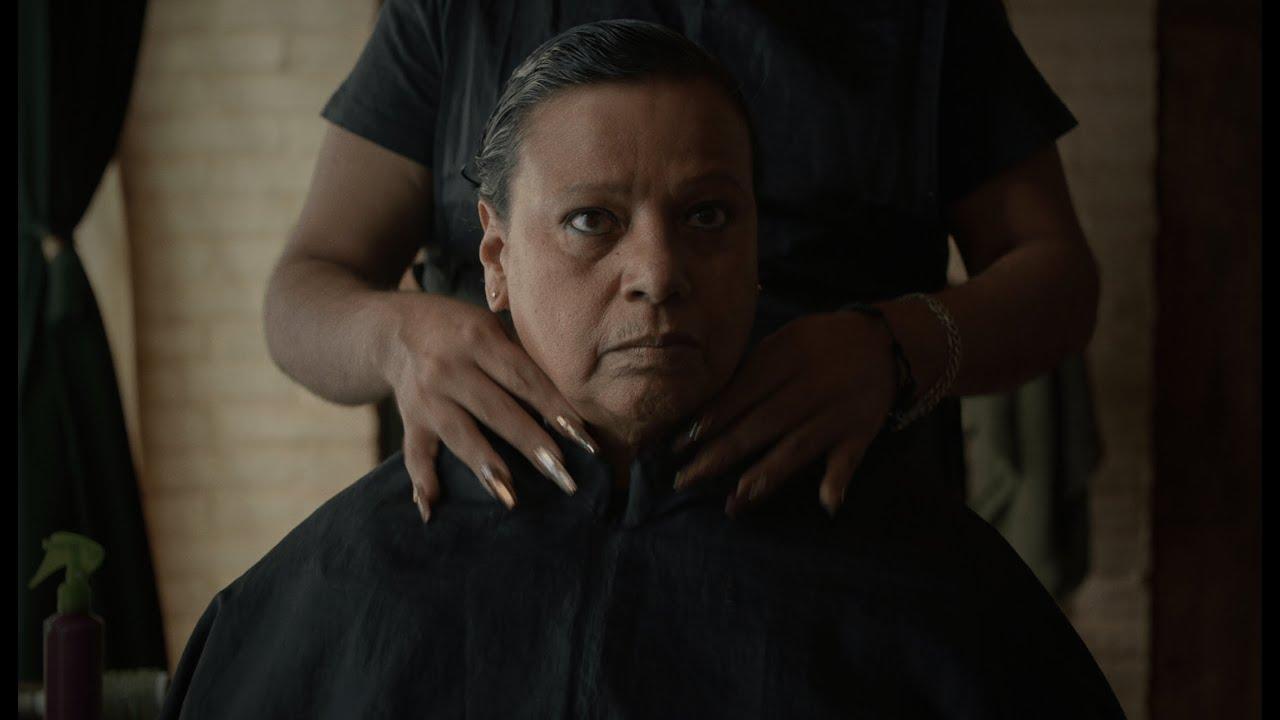 Dos estaciones Trailer