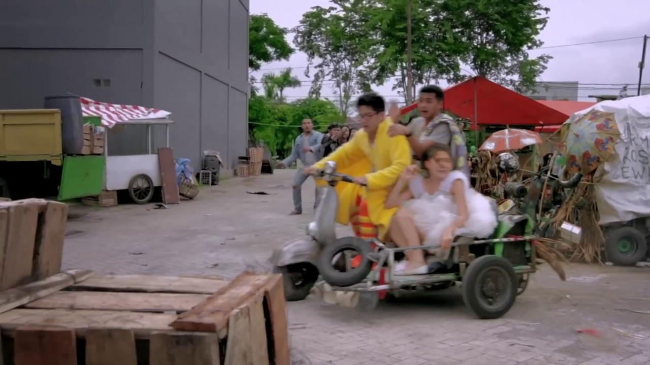 Potong Bebek Angsa Trailer