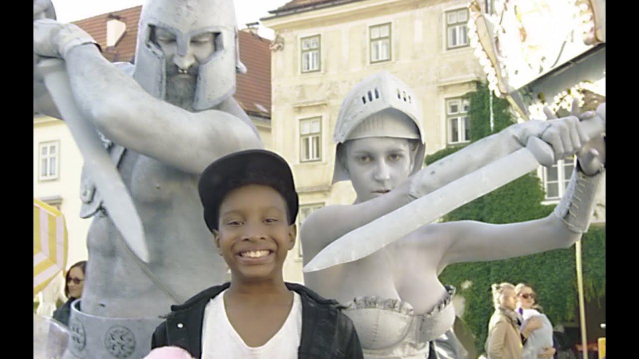 MeTube 2: August Sings Carmina Burana Trailer