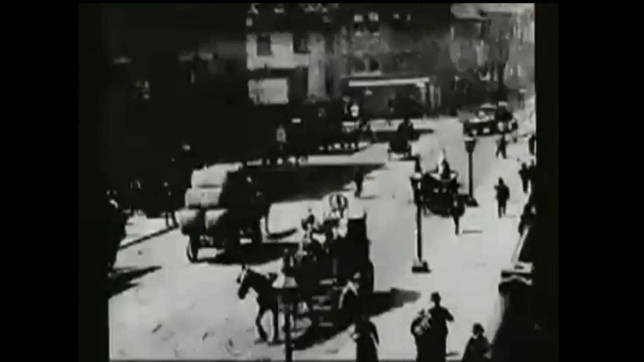 Traffic Crossing Leeds Bridge Trailer