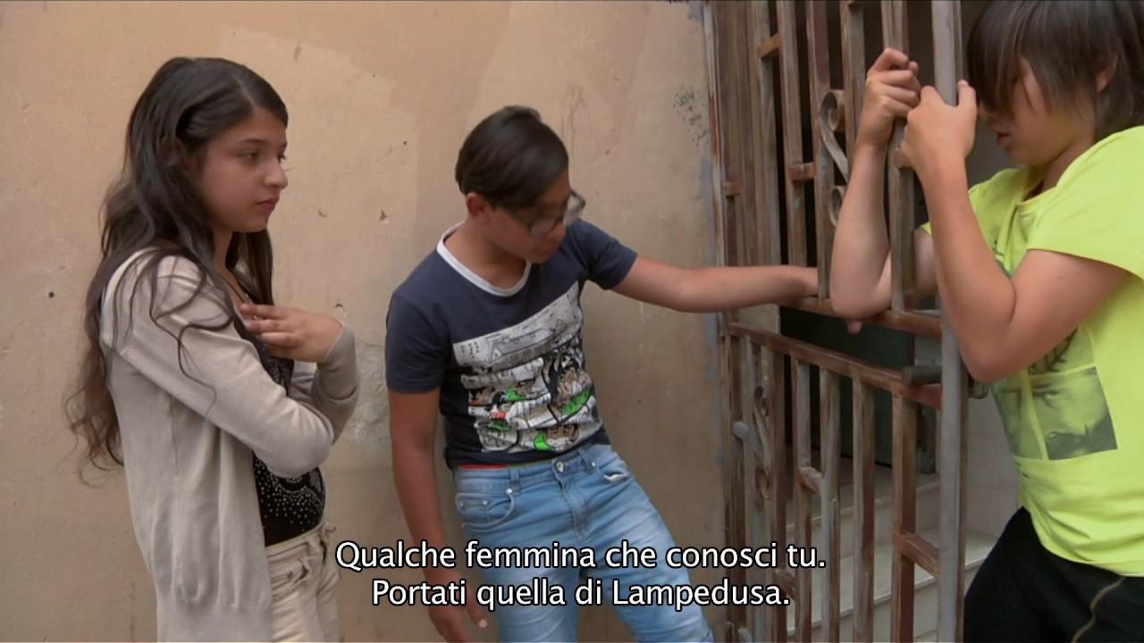 A noi ci dicono Trailer