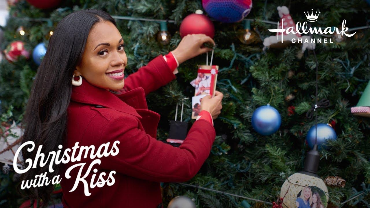 Christmas with a Kiss Trailer