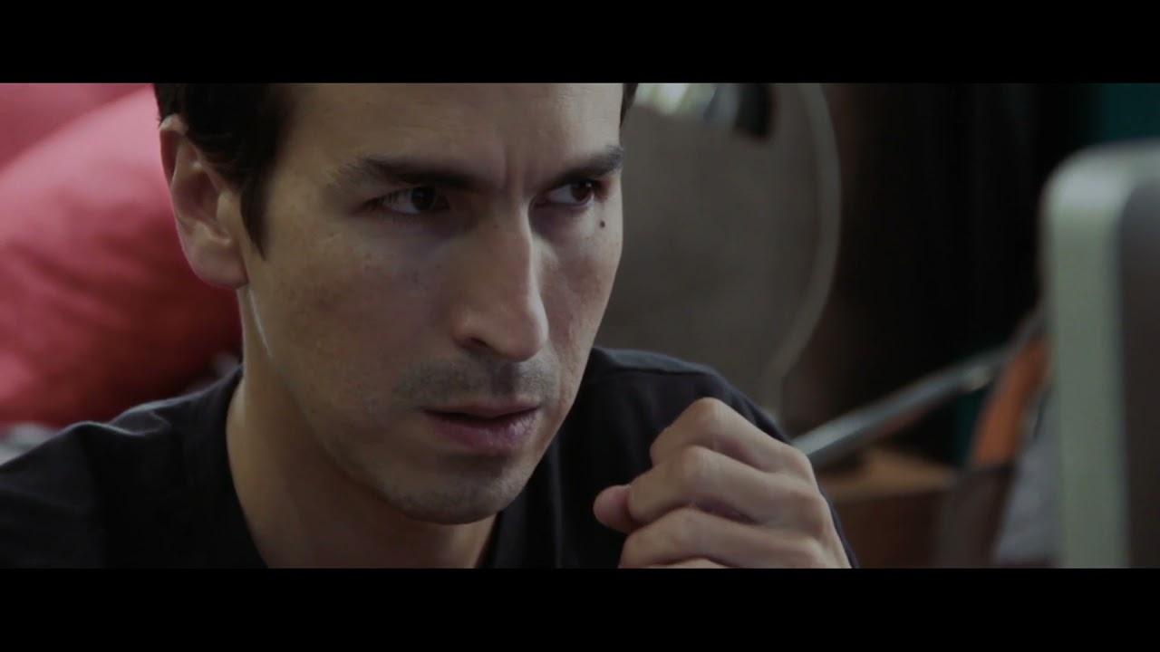 Monstruosamente Solo Trailer