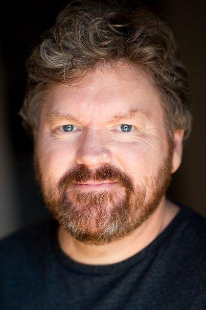 Stephen Hunter - Actor Profile Photo