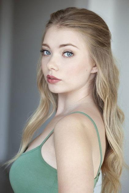 Emilia McCarthy - Actor Profile Photo