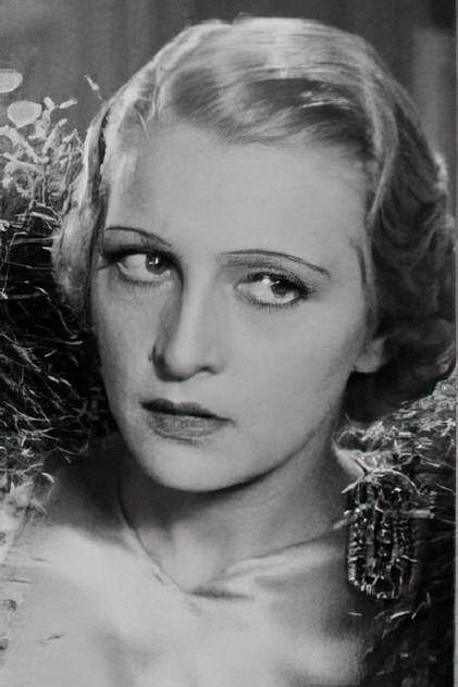 Alice Field - Actor Profile Photo