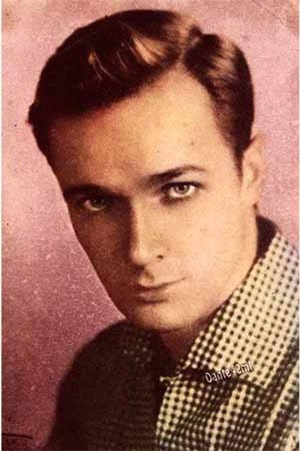 Gastón Santos - Actor Profile Photo
