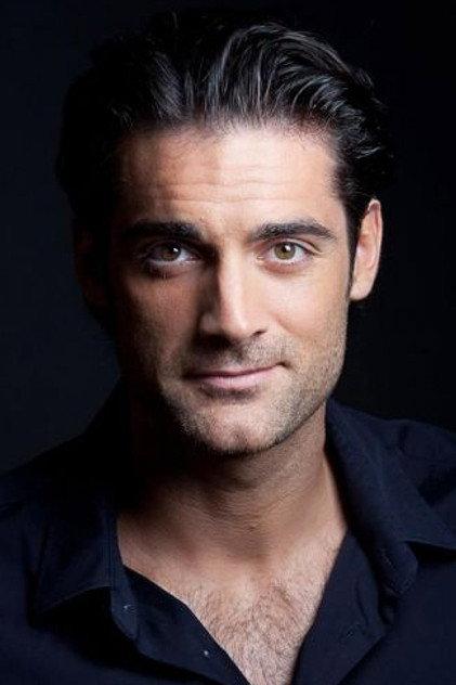 Gil Alma - Actor Profile Photo