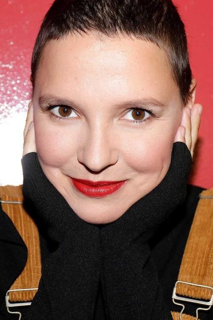 Anne Sila - Actor Profile Photo