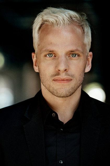 Peter Miklusz - Actor Profile Photo