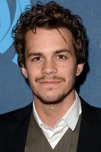 Johnny Simmons - Actor Profile Photo