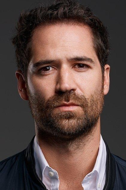 Manuel Garcia-Rulfo - Actor Profile Photo