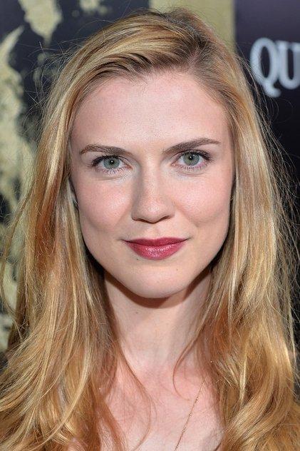 Sara Canning - Actor Profile Photo