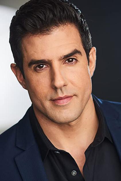 Adrian Gonzalez - Actor Profile Photo