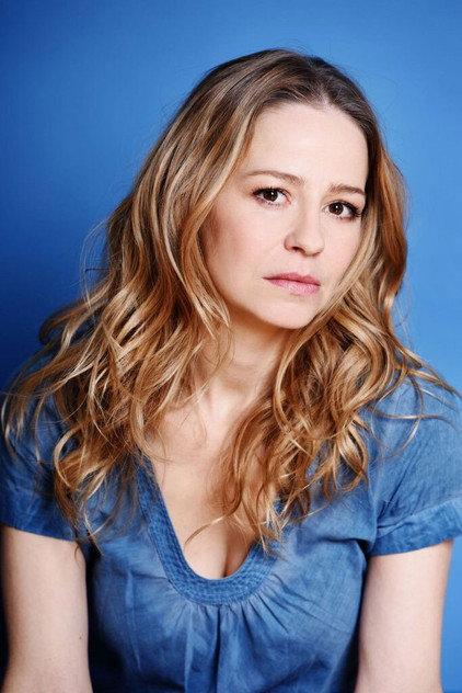 Theresa Scholze - Actor Profile Photo