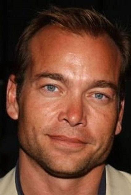 Jonathan Breck - Actor Profile Photo