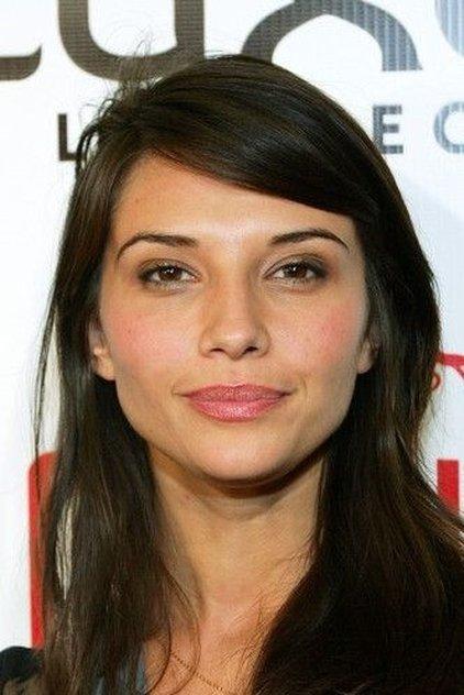 Amara Zaragoza - Actor Profile Photo