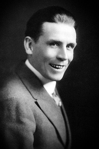 Augustus Carney - Actor Profile Photo