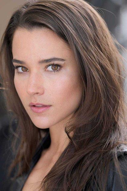 Rhiannon Fish - Actor Profile Photo