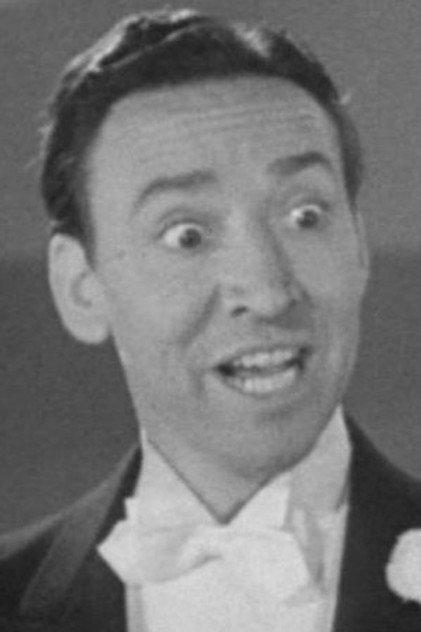 Si Wills - Actor Profile Photo