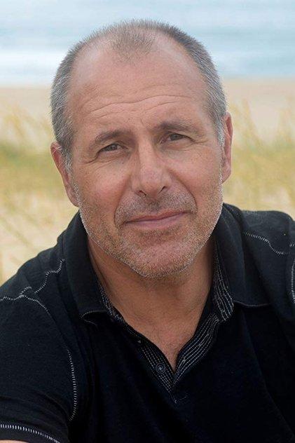 Simon Crane - Actor Profile Photo