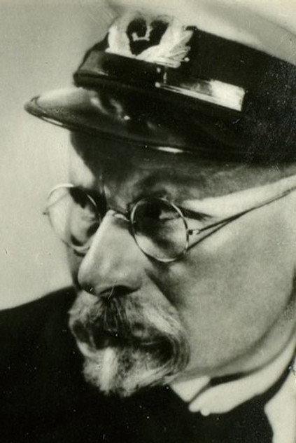 Julius Falkenstein - Actor Profile Photo