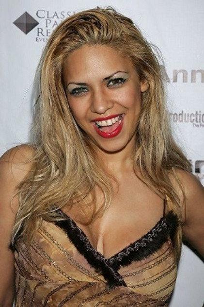 Dita de Leon - Actor Profile Photo