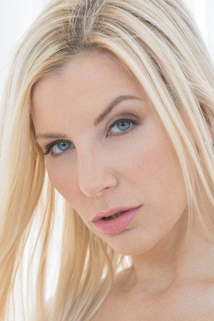Ashley Fires - Actor Profile Photo