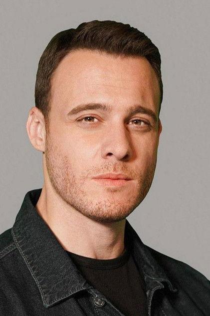 Kerem Bürsin - Actor Profile Photo